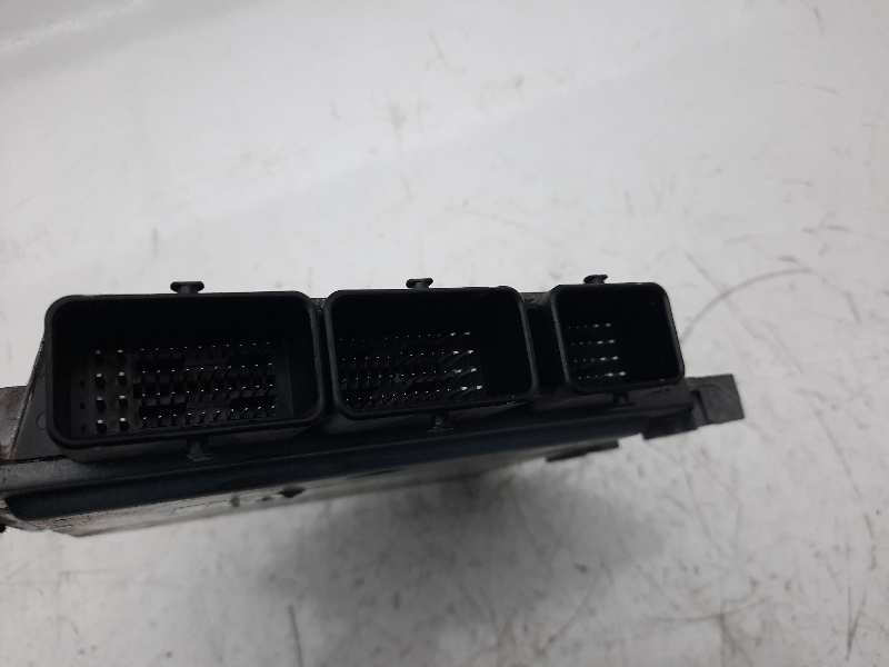 RENAULT Scenic 2 generation (2003-2010) Motora vadības bloks 8200565863 18544521