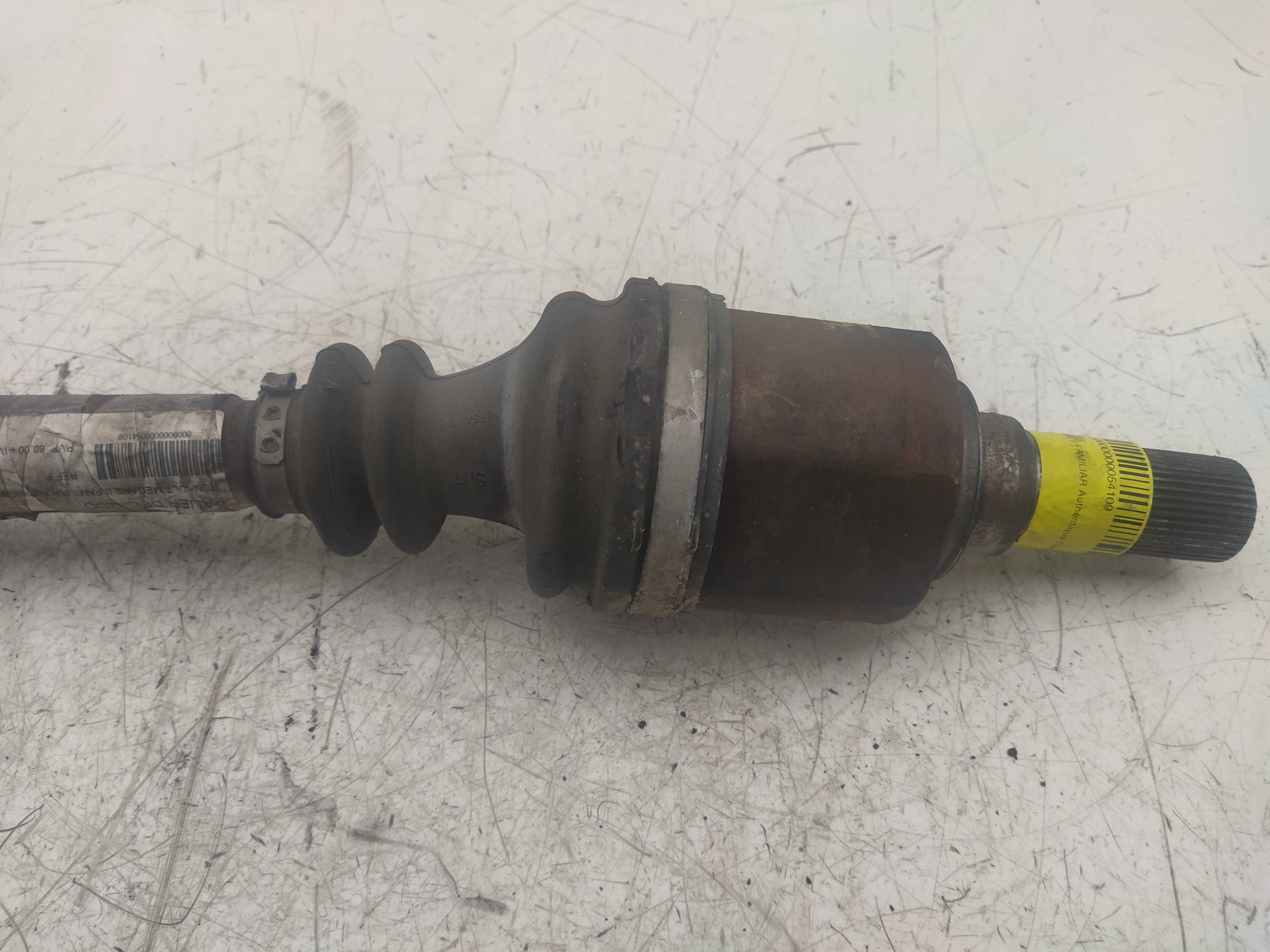 RENAULT Megane 3 generation (2008-2020) Front Left Driveshaft 8200198016 18341171