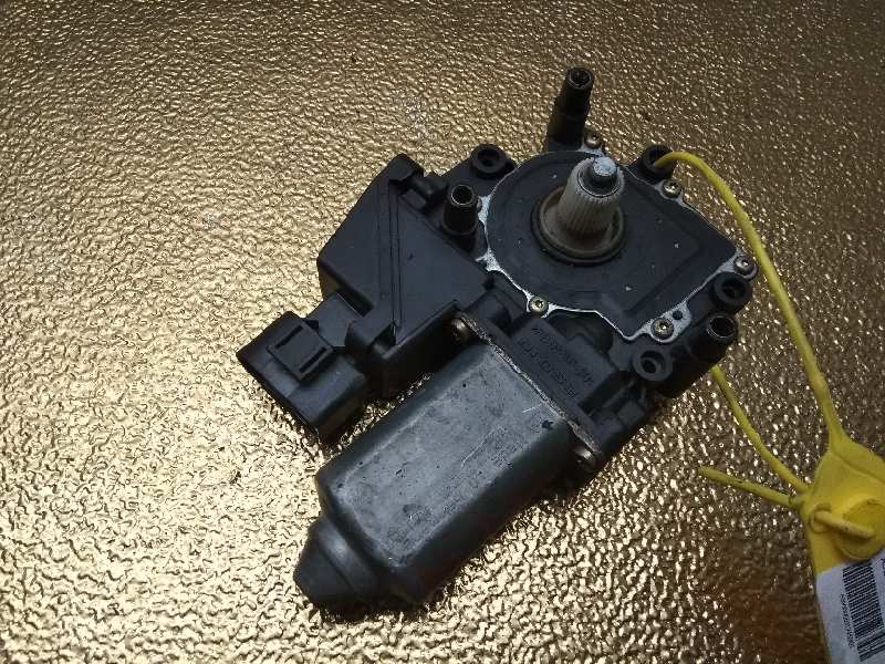 AUDI A4 B5/8D (1994-2001) Motor de control geam ușa  stânga spate 114185101, 7743000744, 2410627 18439750