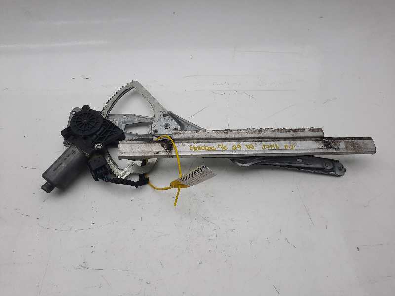 MERCEDES-BENZ E-Class W210 (1995-2002) Front Left Door Window Regulator 0130821708 18545982