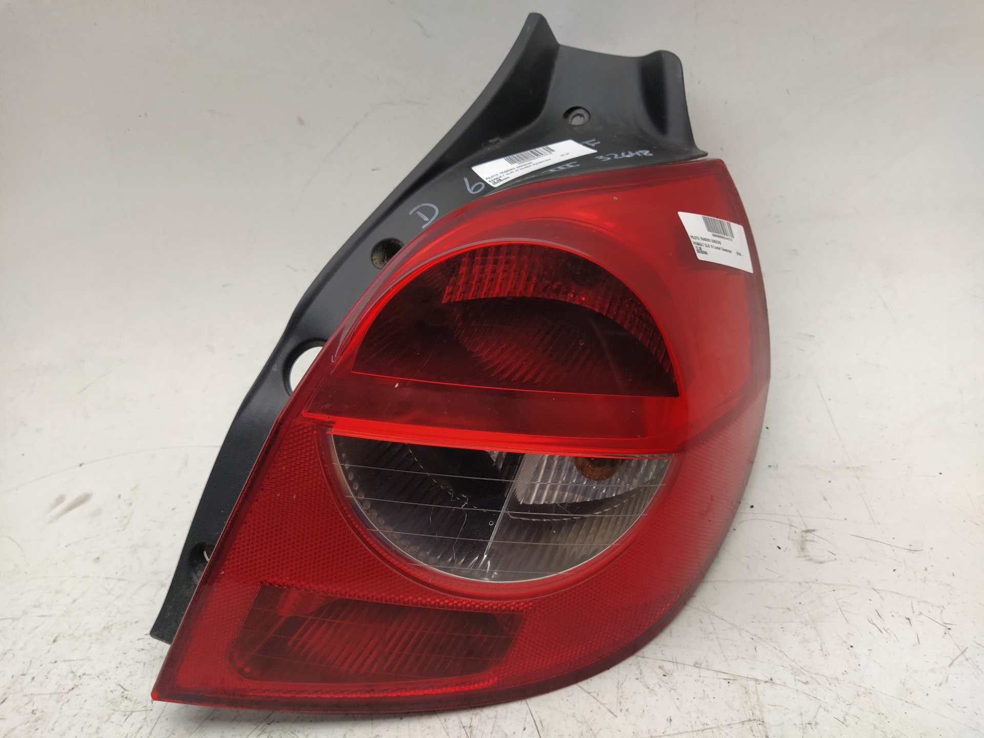 RENAULT Clio 3 generation (2005-2012) Rear Right Taillight Lamp 89035080 26409597