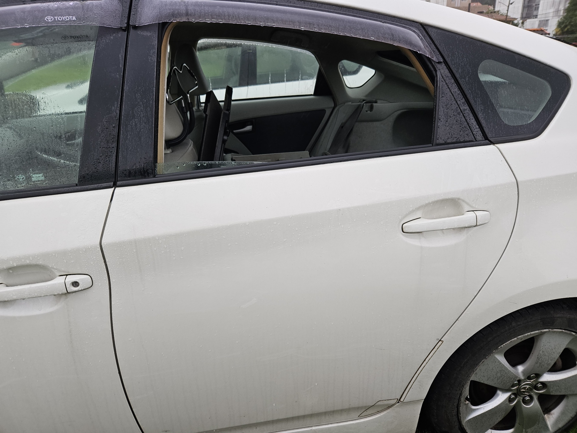 TOYOTA Prius 3 generation (XW30) (2009-2015) Galinės kairės durys 6700447080 23041015
