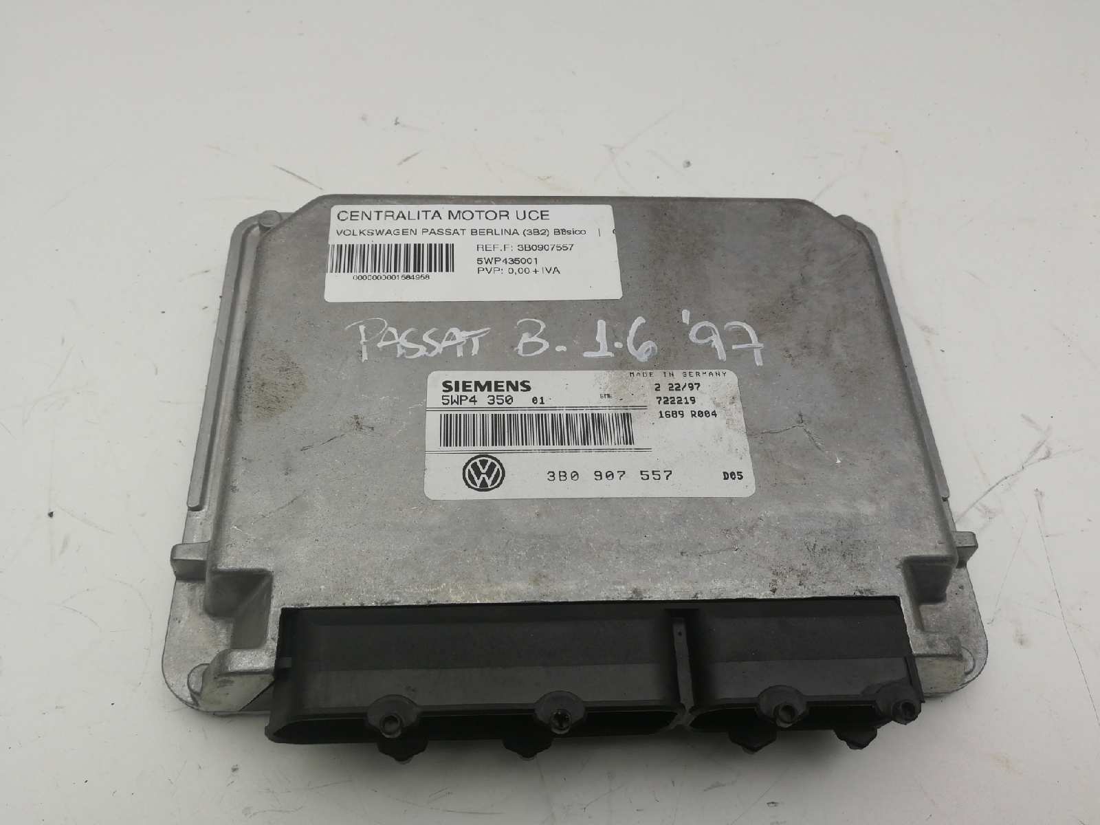 VOLKSWAGEN Passat B5 (1996-2005) Engine Control Unit ECU 3B0907557,5WP435001,1689R004 18491128