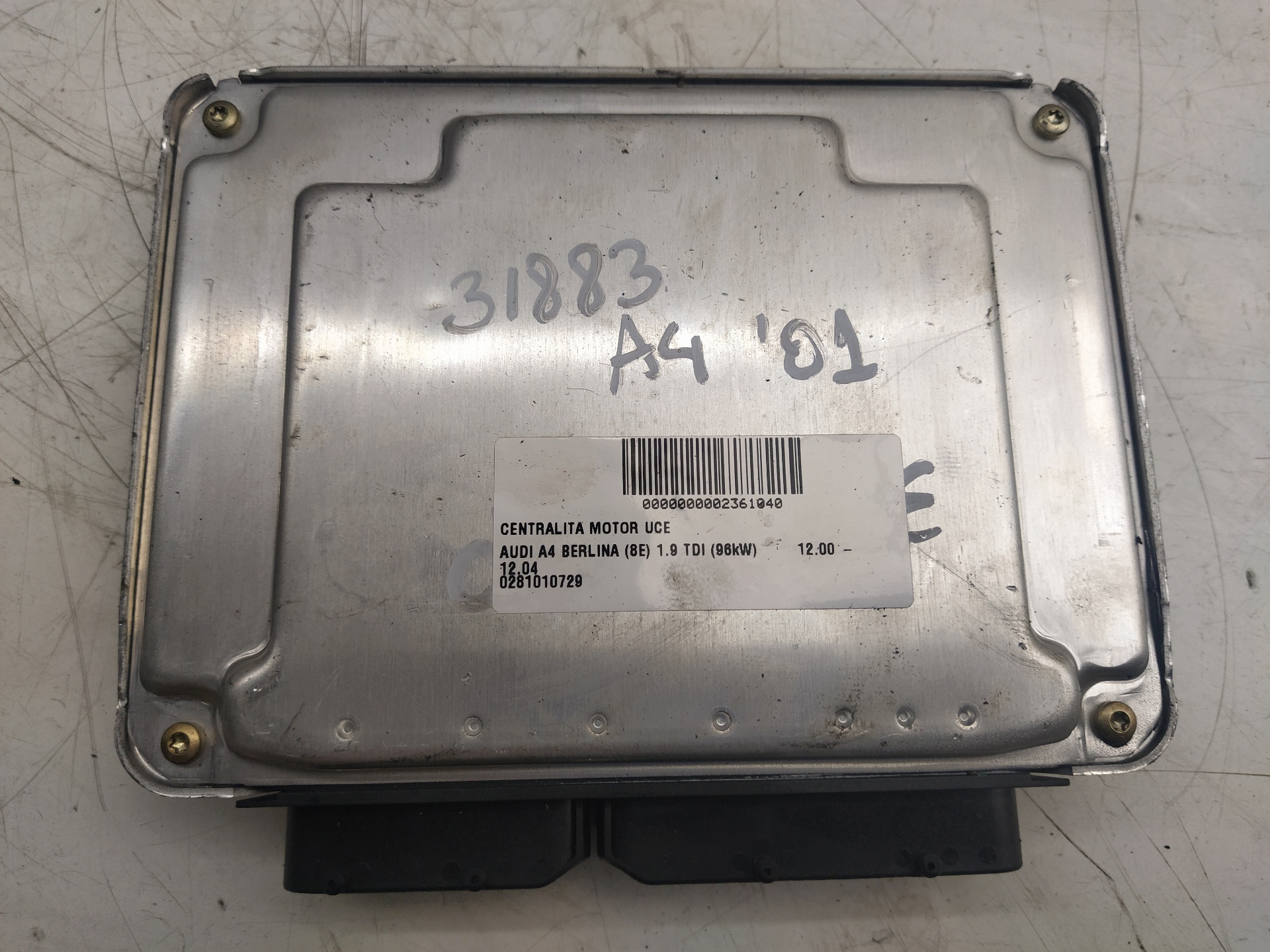 AUDI A4 B6/8E (2000-2005) Moottorin ohjausyksikkö ECU 0281010729 25044969