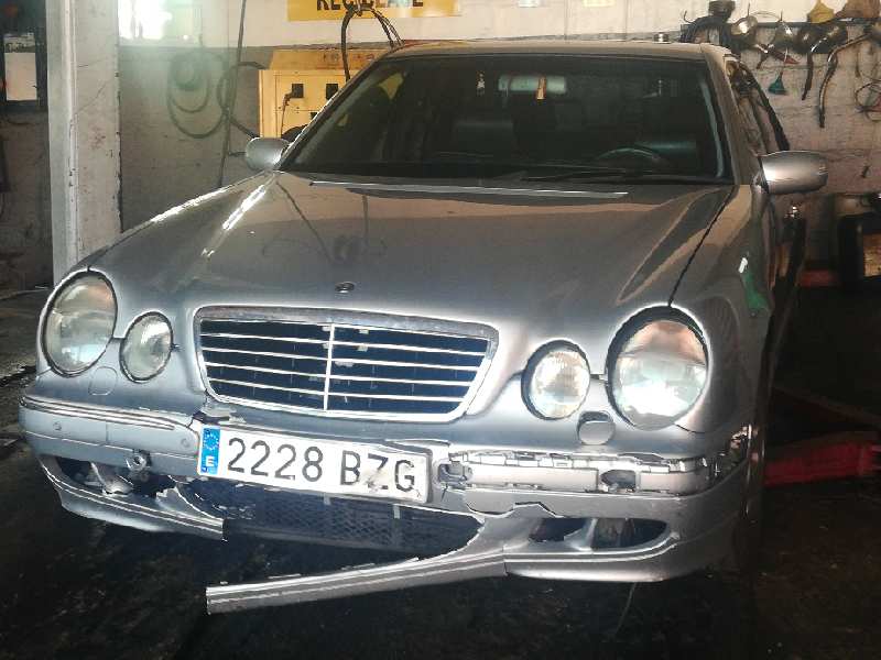 MERCEDES-BENZ E-Class W210 (1995-2002) Mecanism ștergător de parbriz față 0390241420 18643508