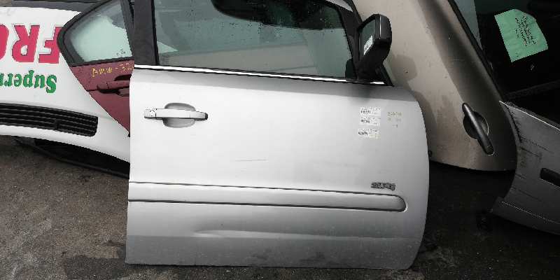 OPEL Zafira B (2005-2010) Front Right Door 13203014 18408182