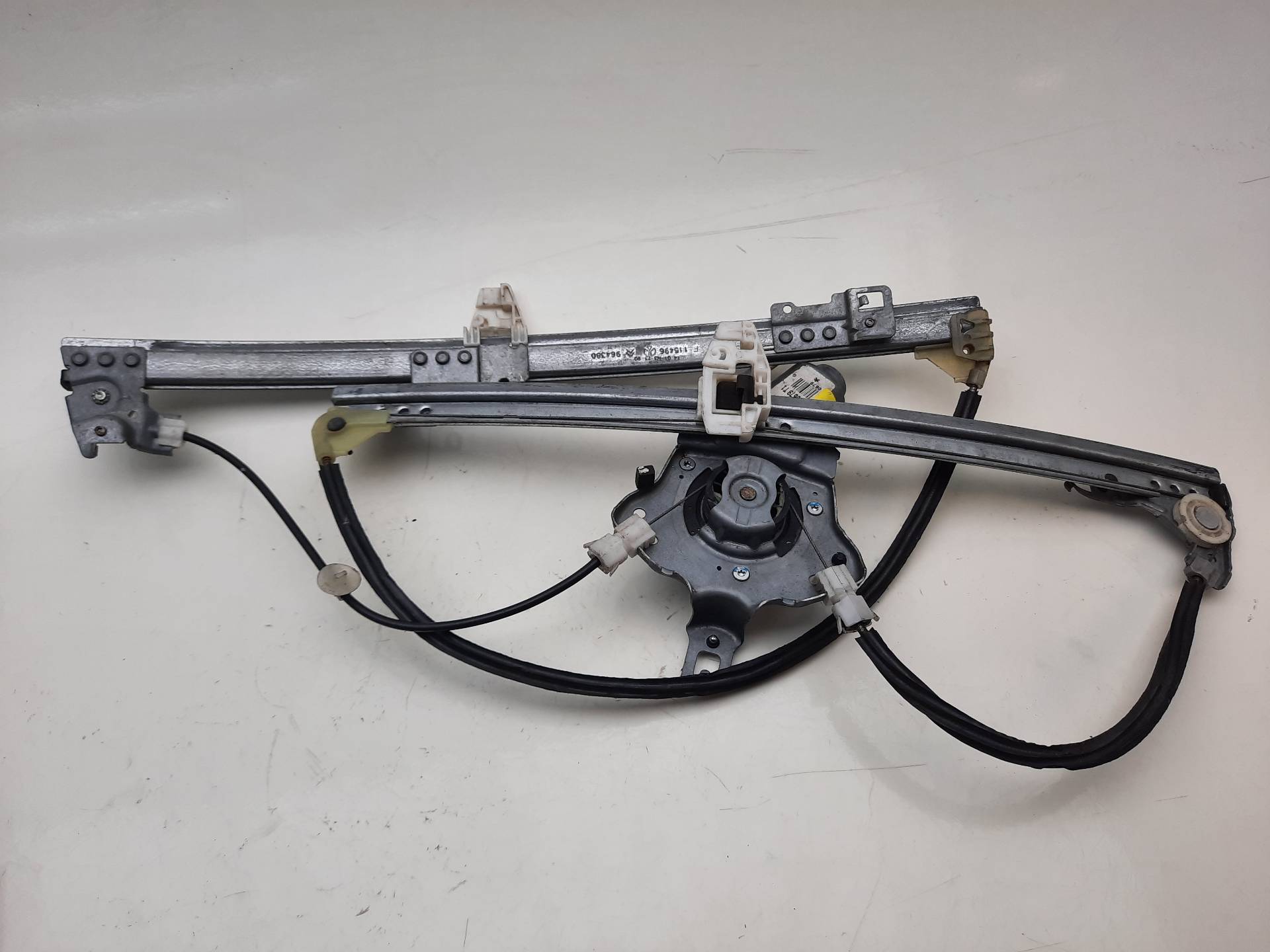 CITROËN Xsara 1 generation (1997-2004) Front Right Door Window Regulator 400679T1 18567958