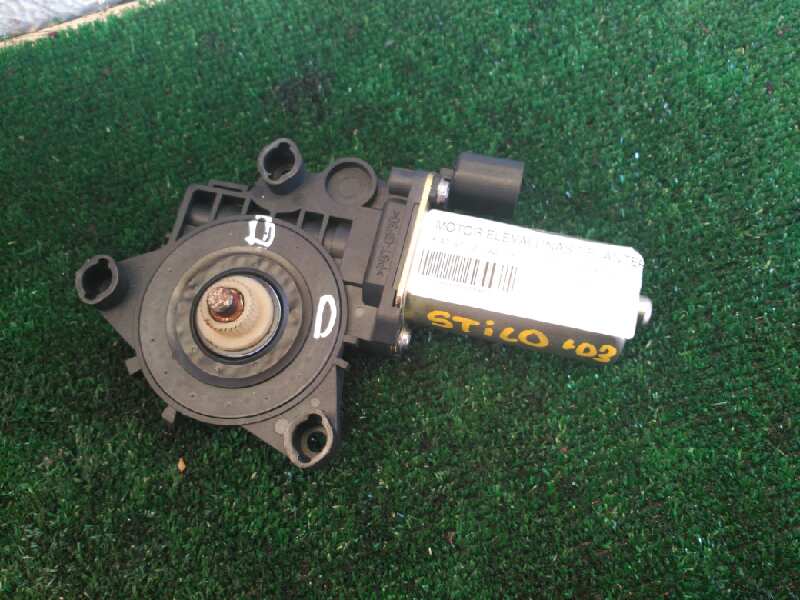 FIAT Stilo 1 generation (2001-2010) Front Right Door Window Control Motor 50001603 18428261