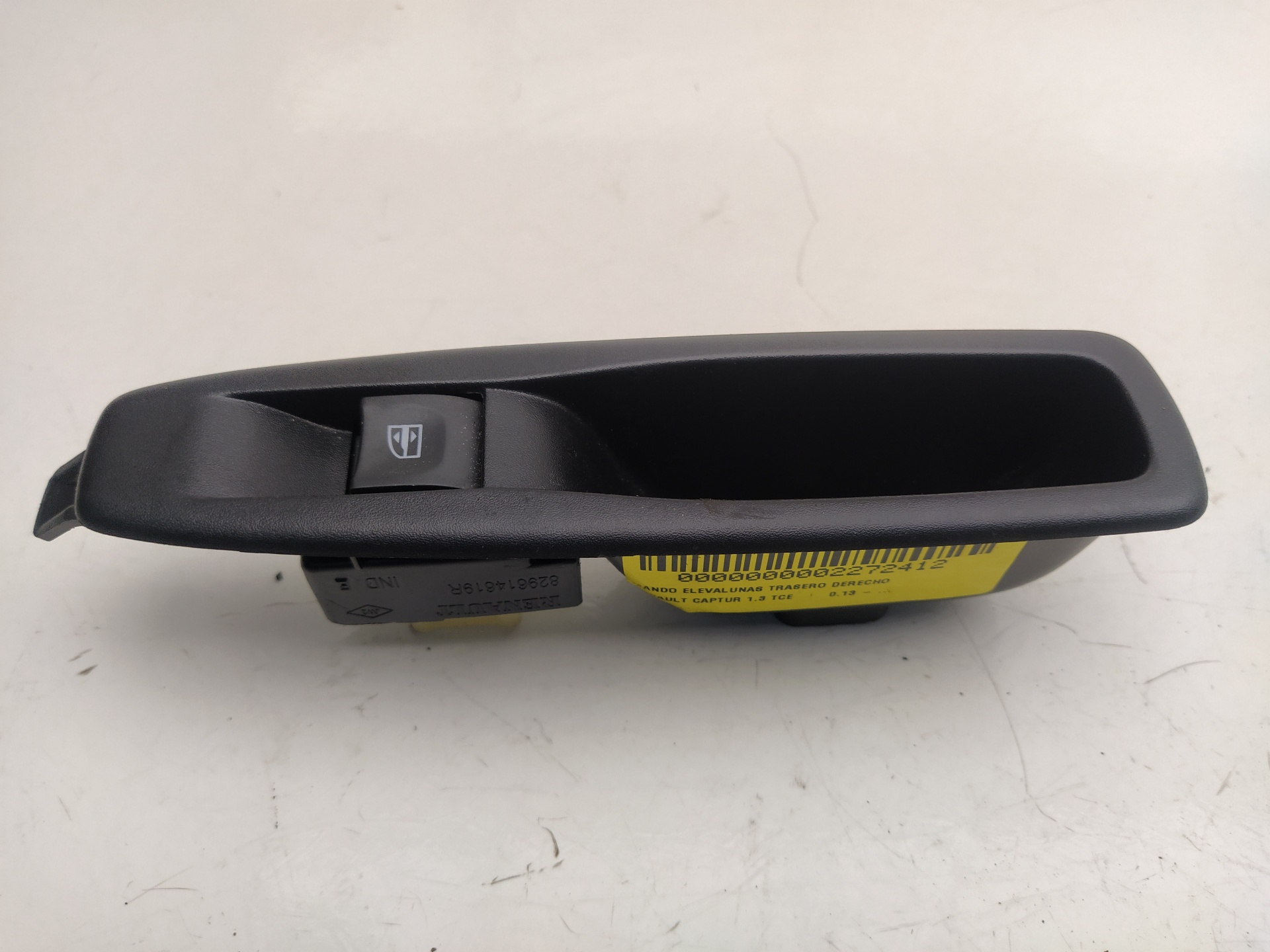 RENAULT Captur 1 generation (2013-2019) Comutator de control geam ușă  dreapta spate 829614619R 24021144