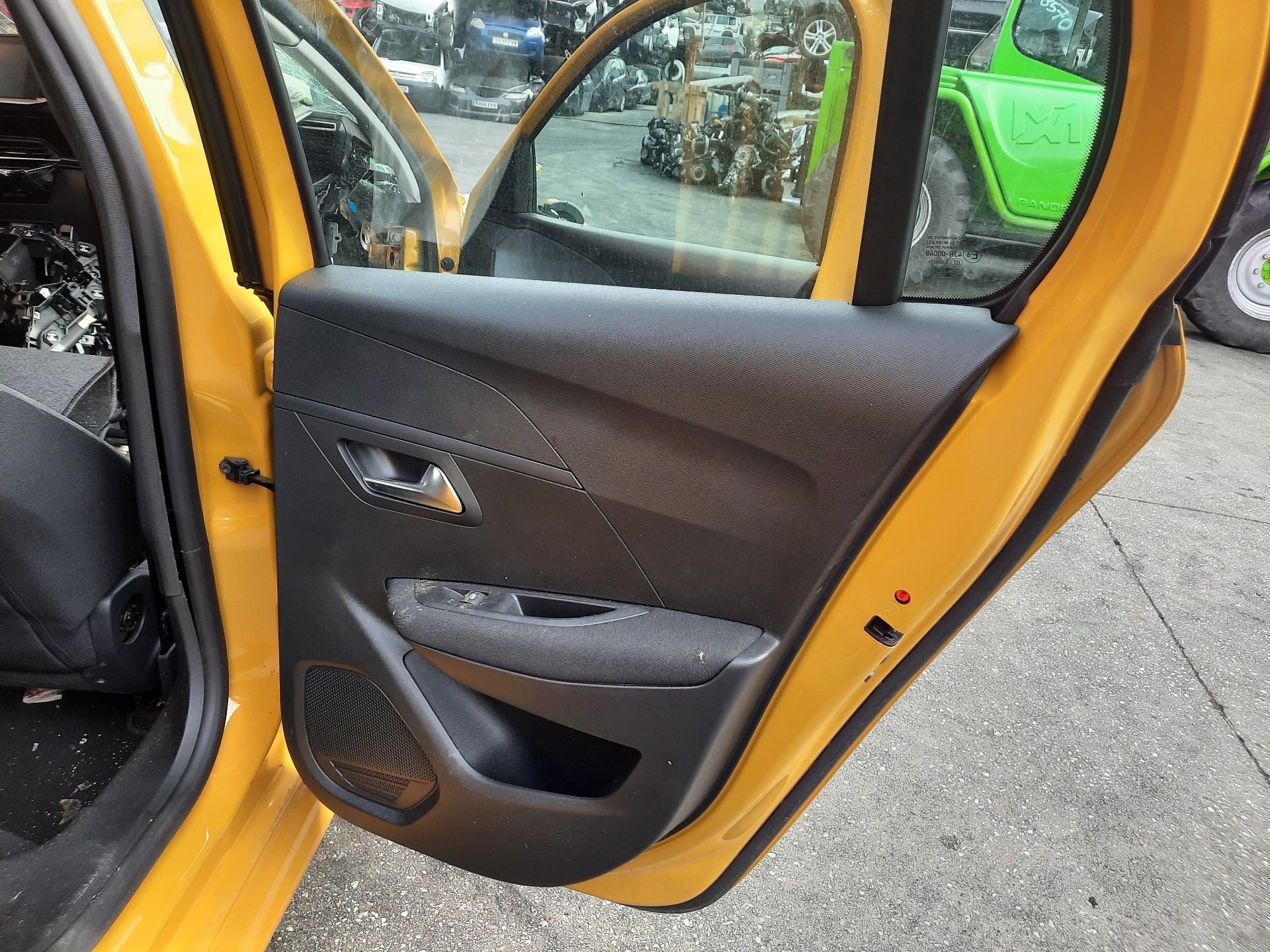 PEUGEOT 208 Peugeot 208 (2012-2015) Стеклоподъемник задней правой двери 9829045580, 39182146 18582566