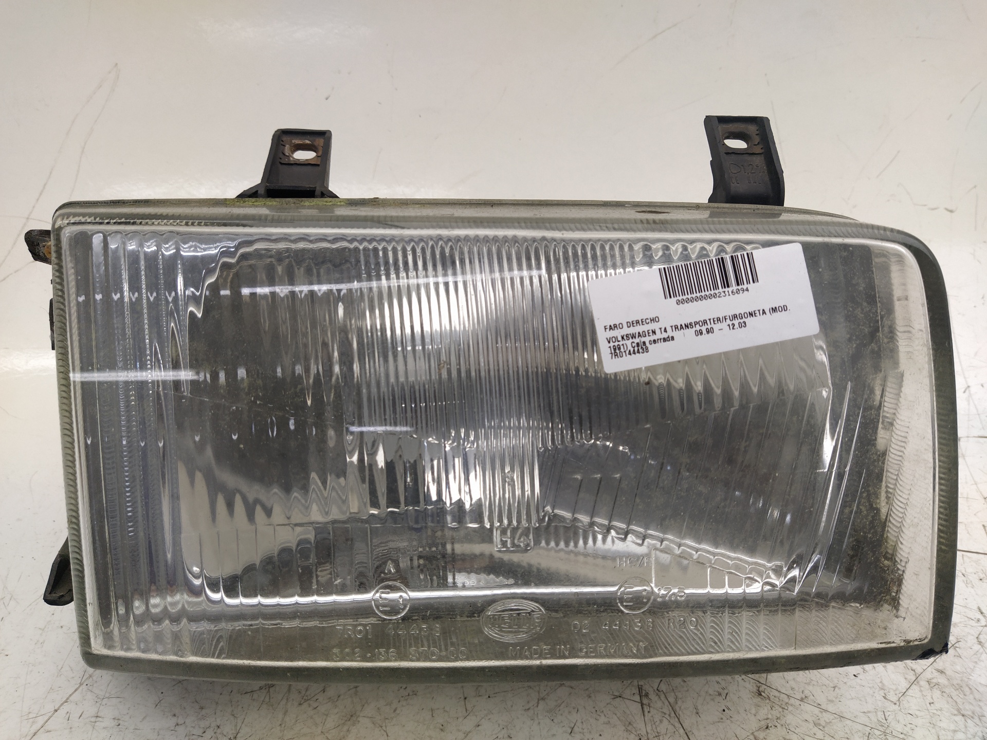 VOLKSWAGEN Transporter T4 (1990-2003) Front Right Headlight 7R0144438 22558691