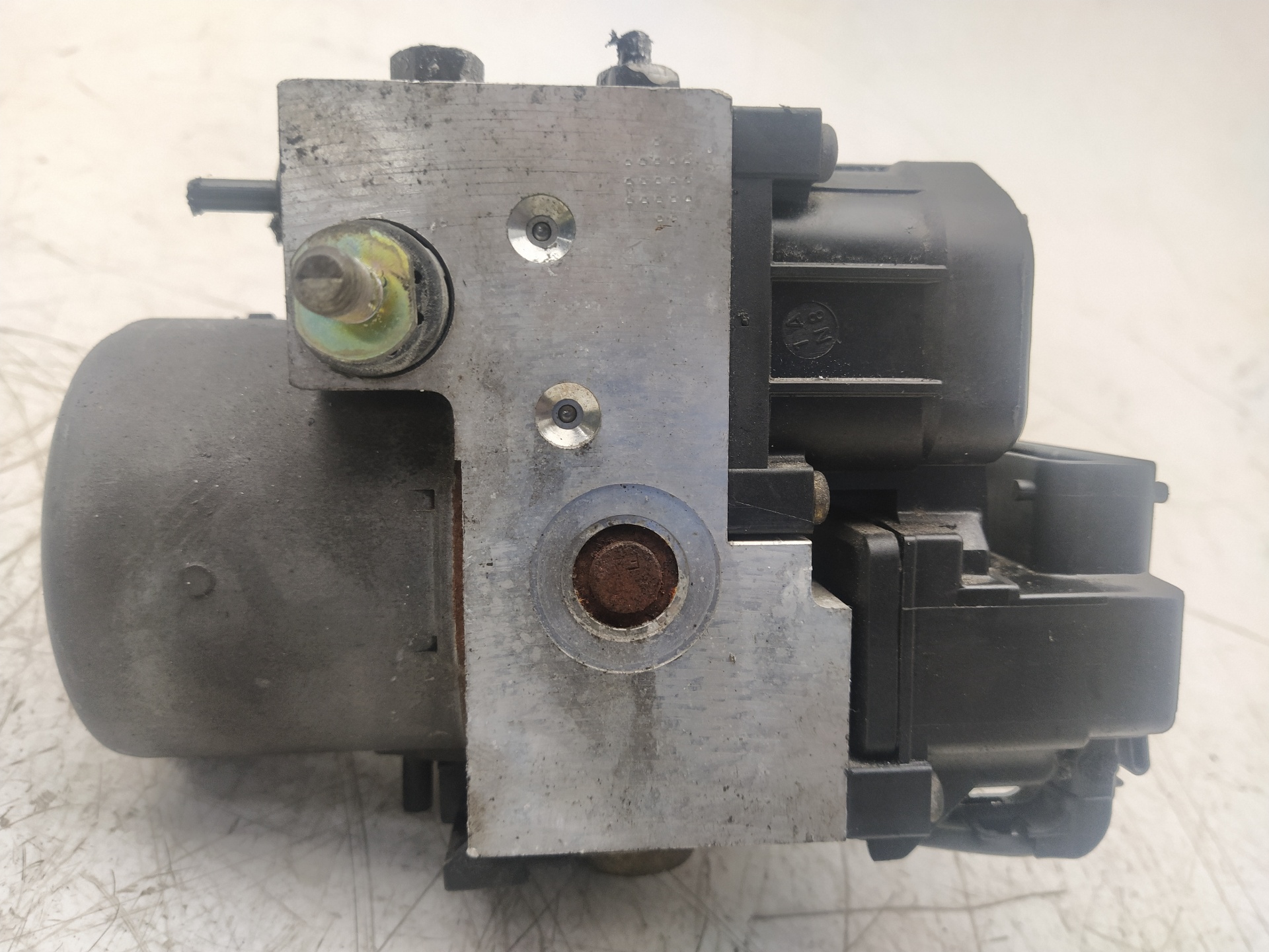 VOLKSWAGEN Passat Variant 1 generation (2010-2024) ABS Pump 8E0614111AB, 0265215559 23721756