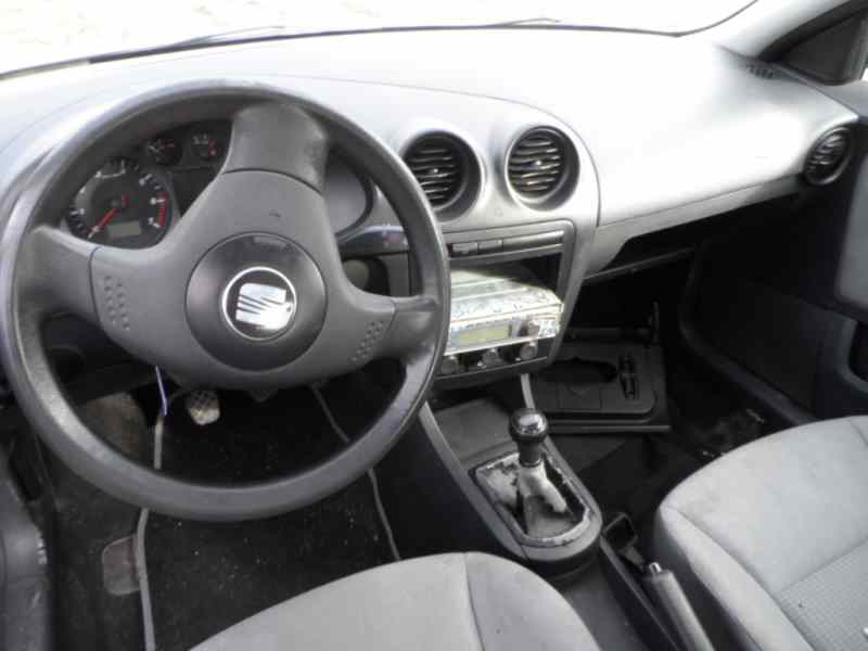 SEAT Cordoba 2 generation (1999-2009) Power Steering Pump 6Q0423156S 18352500