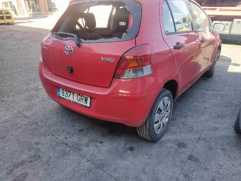 TOYOTA Yaris 2 generation (2005-2012) Priekšējo kreiso durvju logu pacēlājs 857020F010, 983712100 18550351