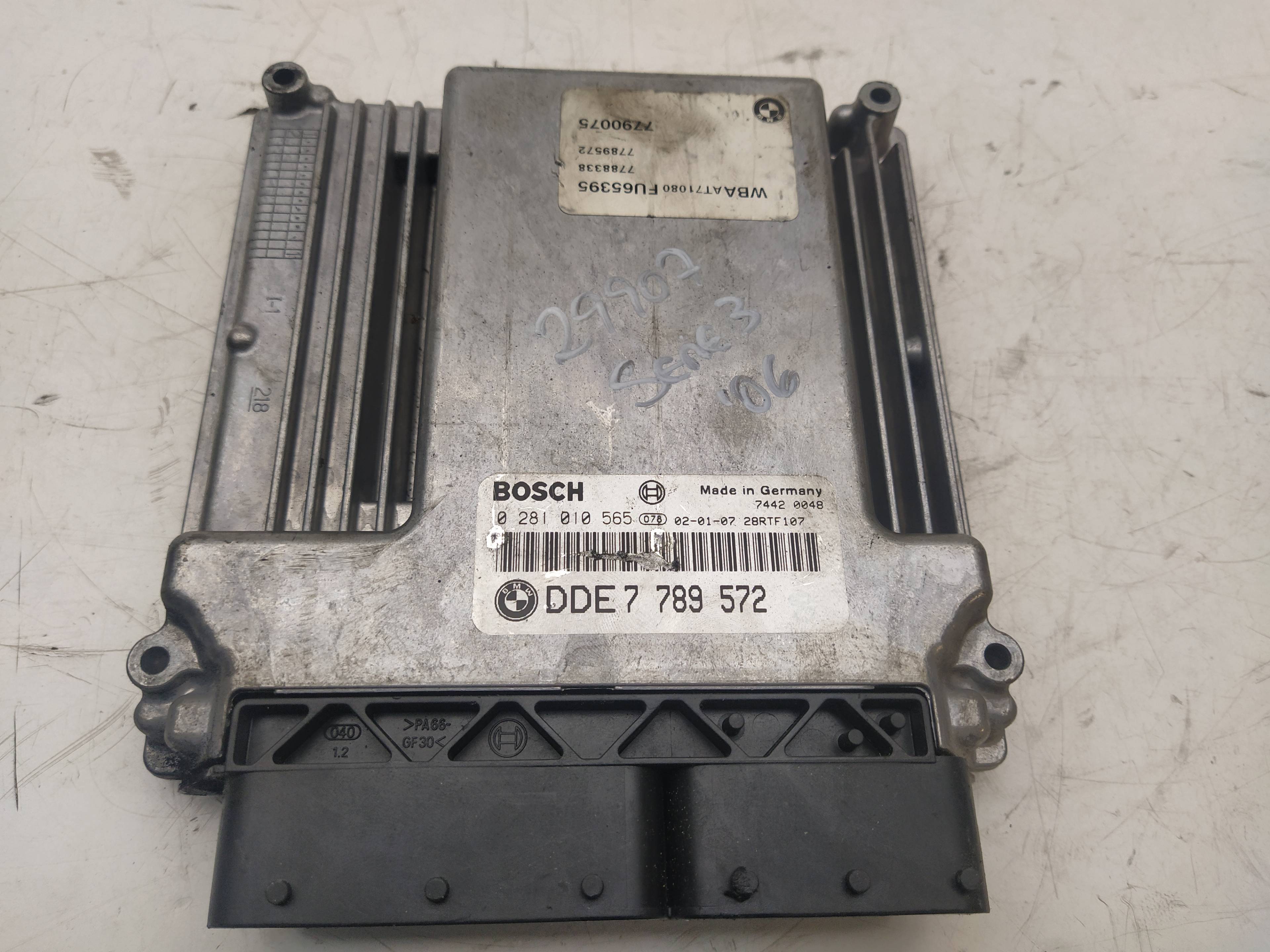 RENAULT 3 Series E46 (1997-2006) Moottorin ohjausyksikkö ECU 0281010565,DDE7789572 18614664