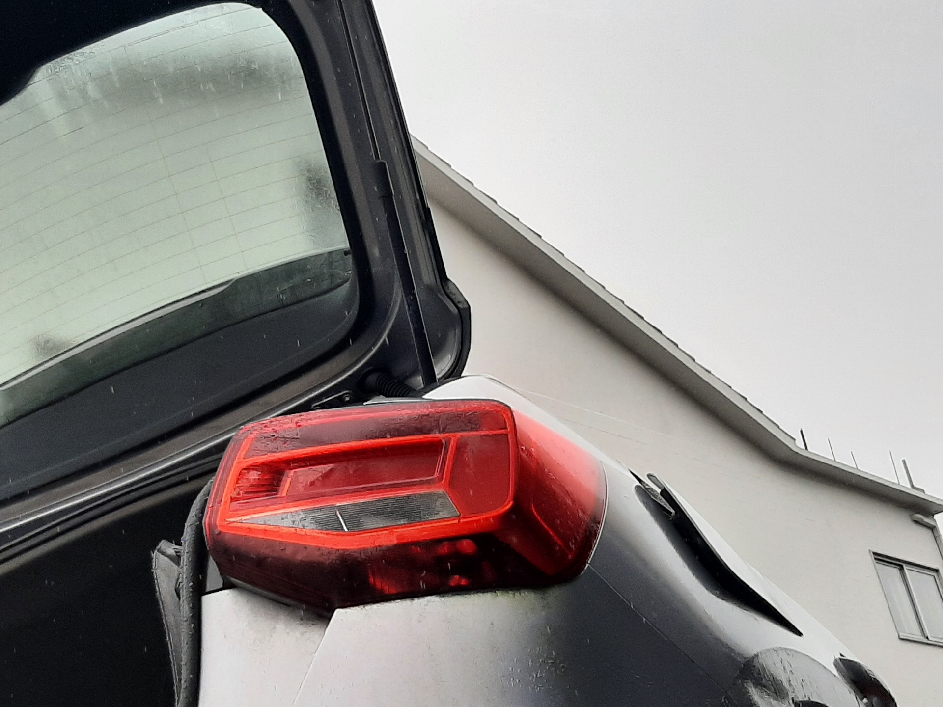 AUDI Q2 1 generation (2016-2024) Rear Right Taillight Lamp 81A945070B 22288469