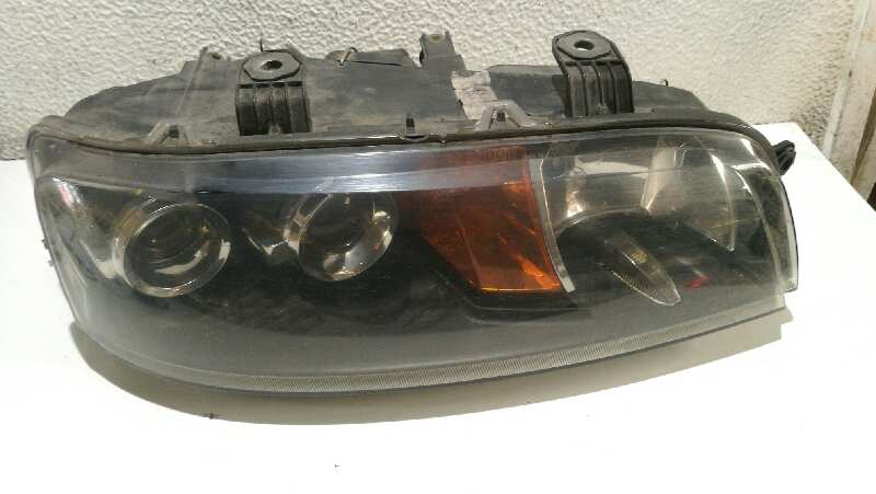 FIAT Punto 3 generation (2005-2020) Front Right Headlight 89100448, 89100453 18524801