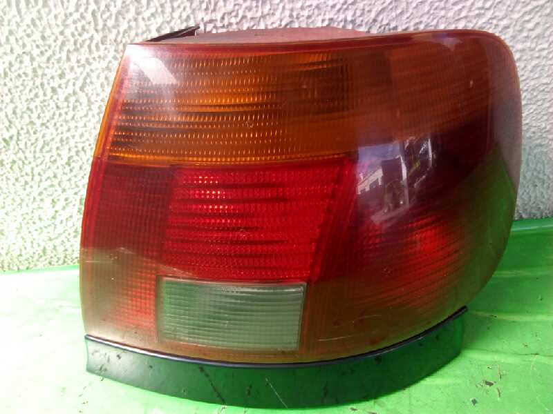 HONDA A4 B5/8D (1994-2001) Rear Right Taillight Lamp 18421551