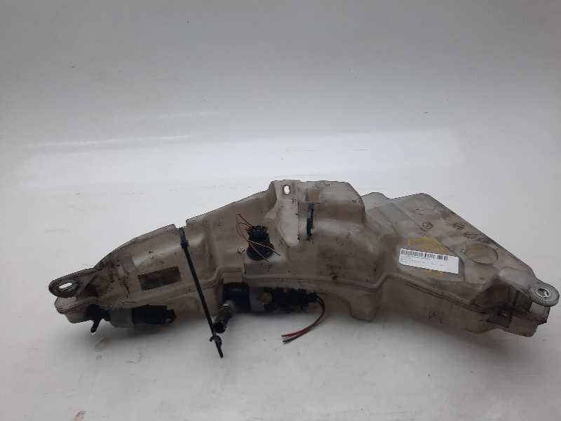 DODGE A6 C6/4F (2004-2011) Logu mazgāšanas tvertne 4F0955451R 18545253