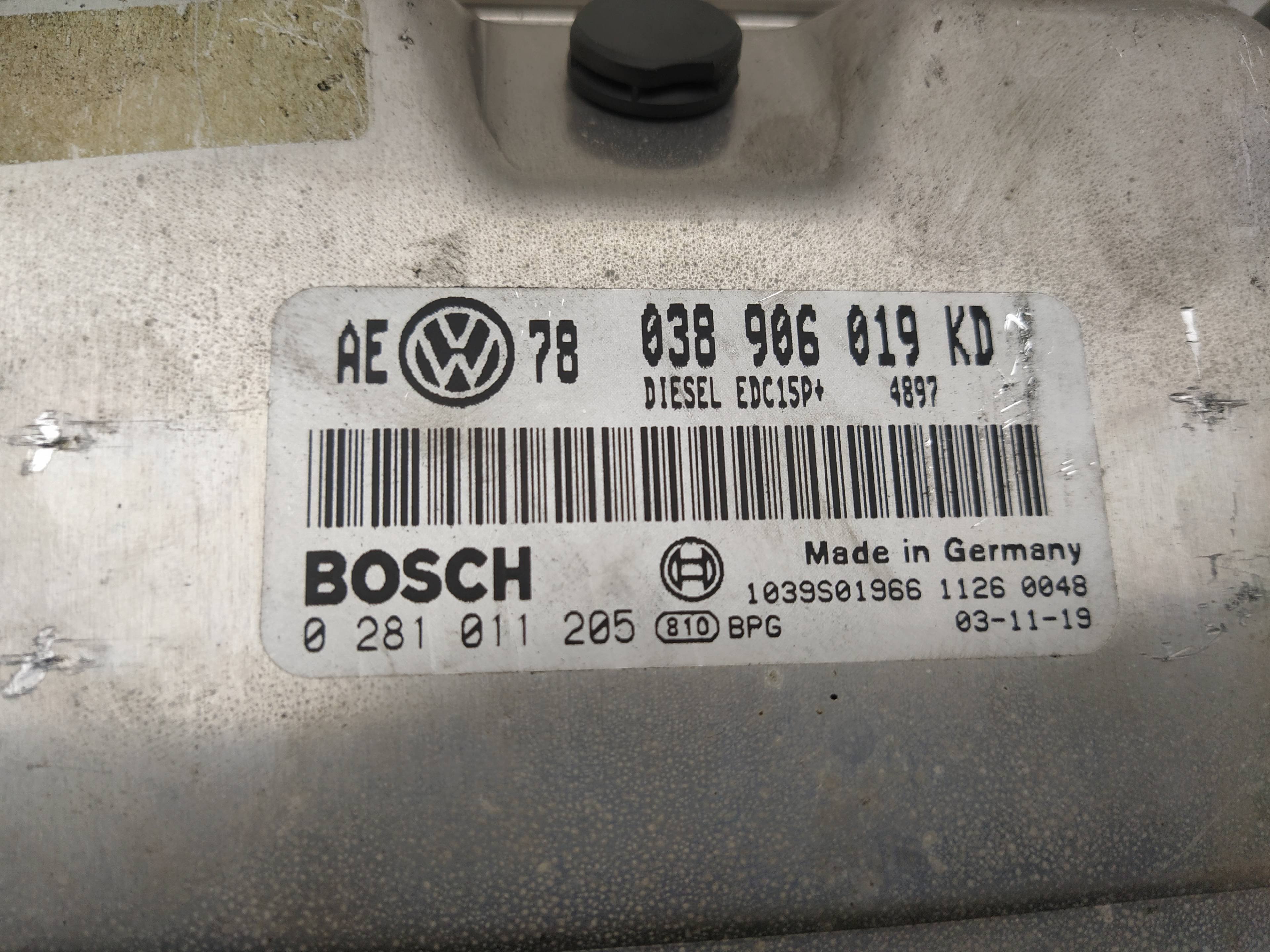 VOLKSWAGEN Passat B5 (1996-2005) Motorkontrolenhed ECU 038906019KD,0281011205 18642862