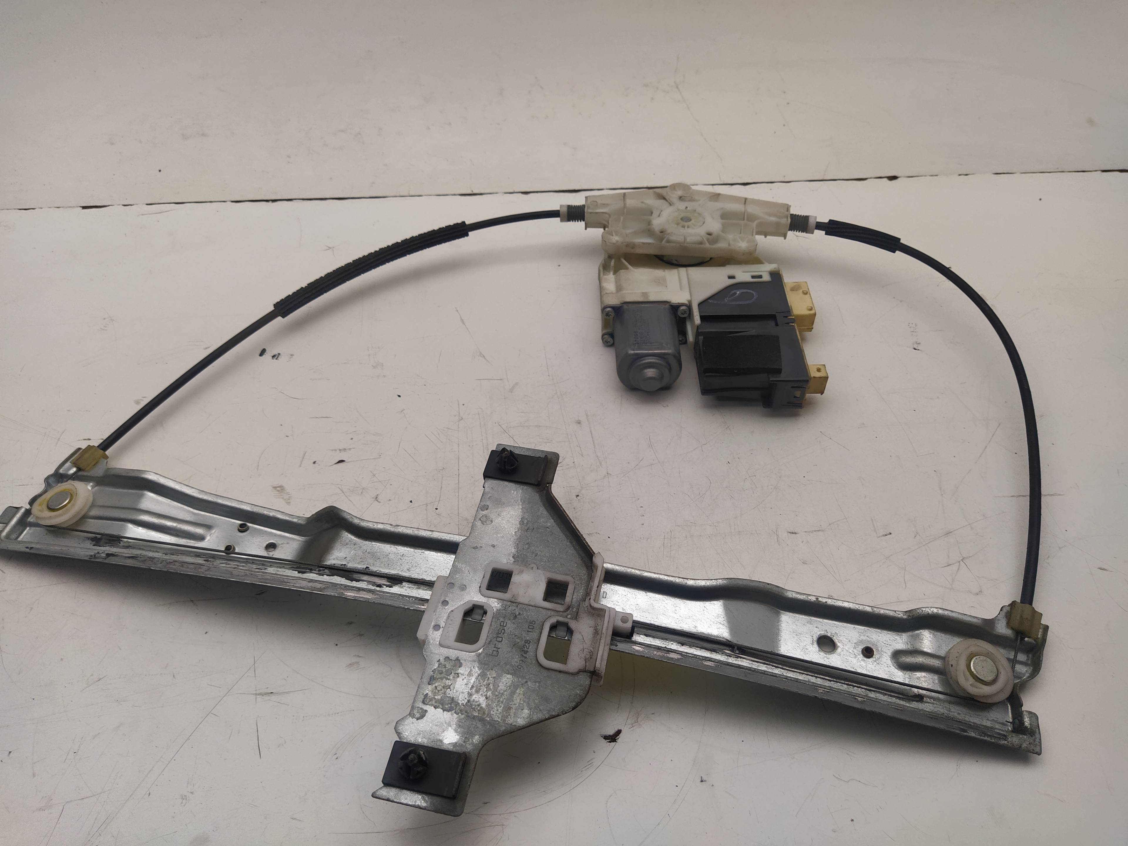 VOLKSWAGEN C4 1 generation (2004-2011) Front Right Door Window Regulator 997831101 18608905