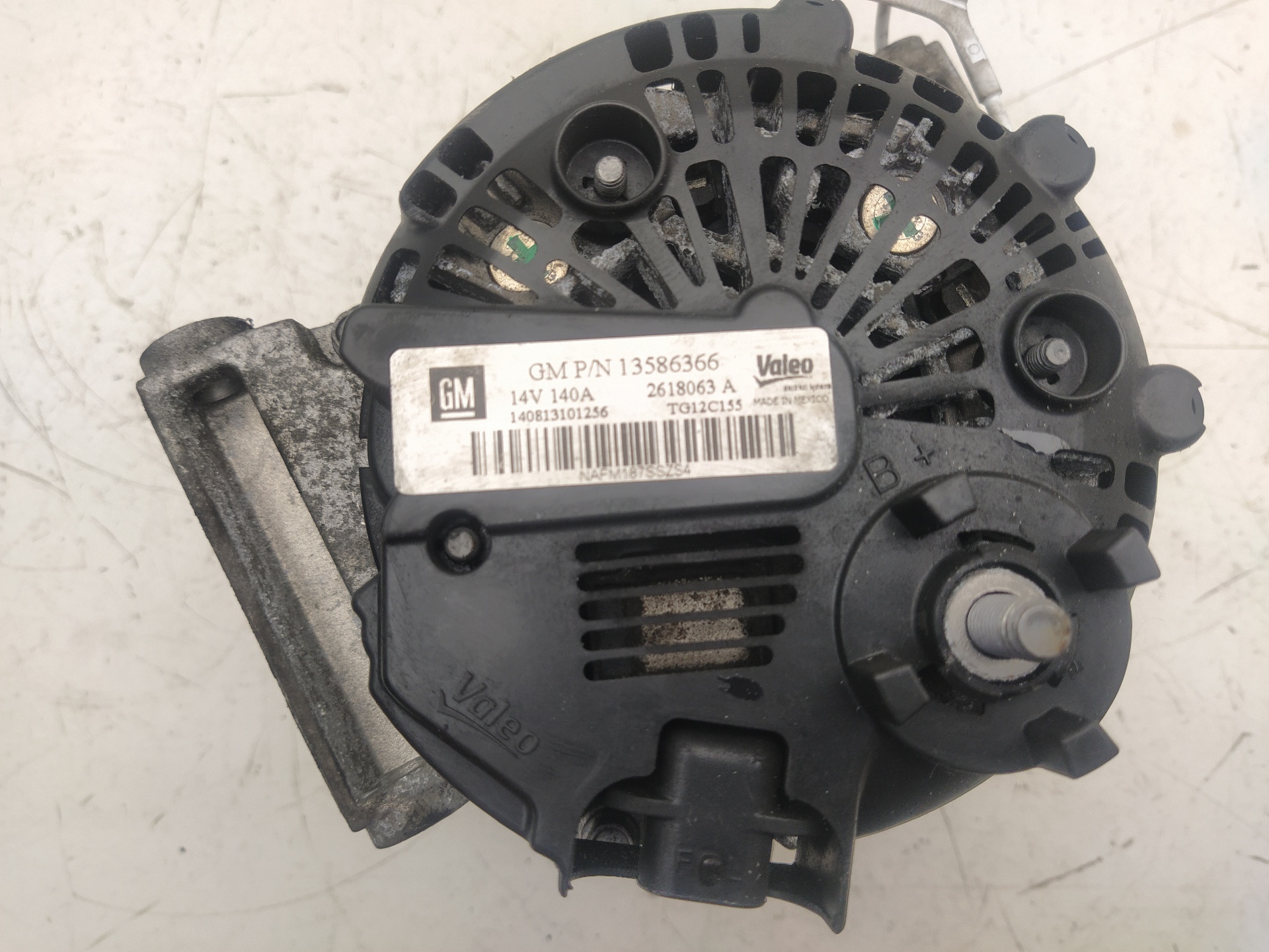 OPEL Astra J (2009-2020) Alternator 13586366, 2618063A 21121812