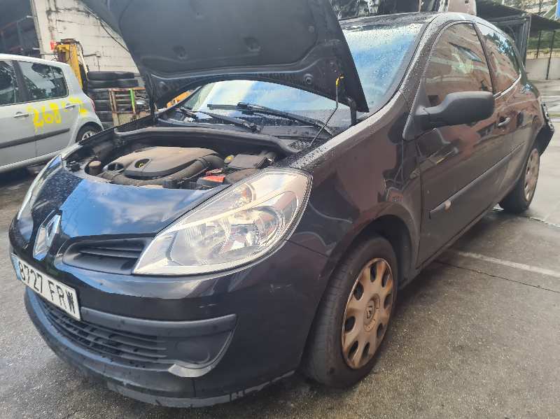 CHEVROLET Clio 3 generation (2005-2012) Генератор 8200390675 18581988