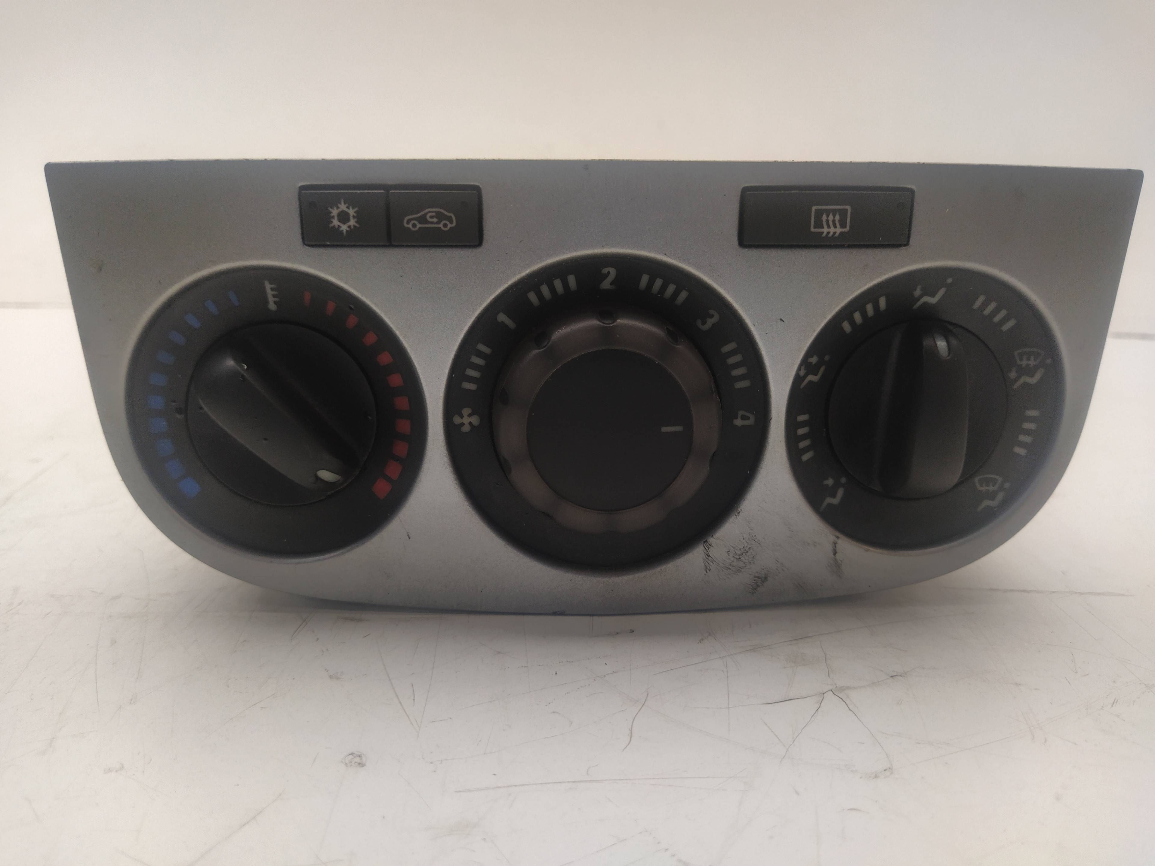 OPEL Corsa D (2006-2020) Unité de climatisation 25913501