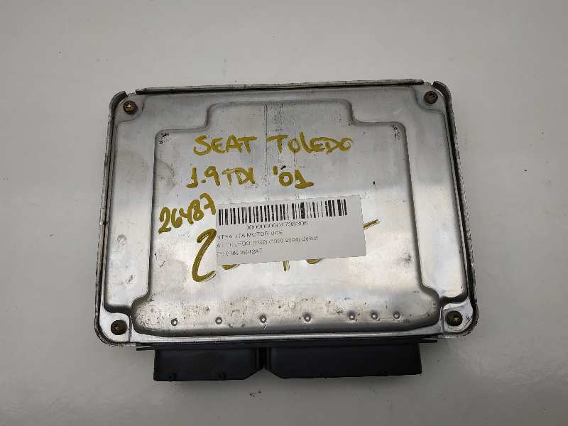 SEAT Toledo 2 generation (1999-2006) Блок управления двигателем 038906012AT, 0281010062, 28SA4252 18524115