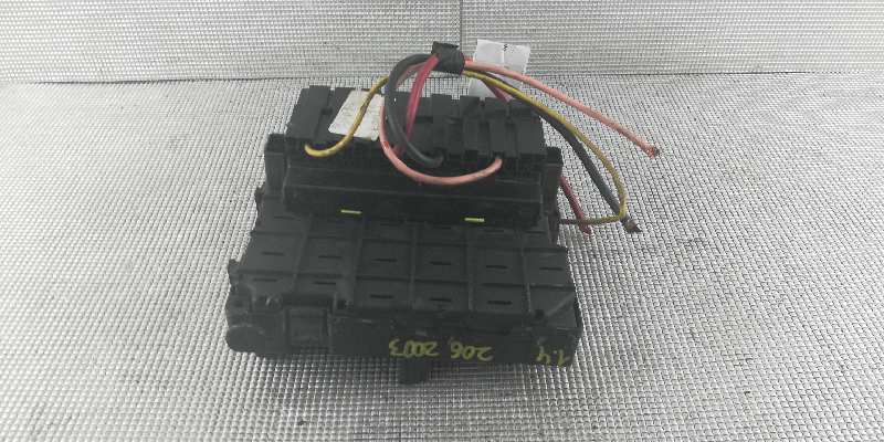 RENAULT 206 1 generation (1998-2009) Fuse Box 9650664180 18457600