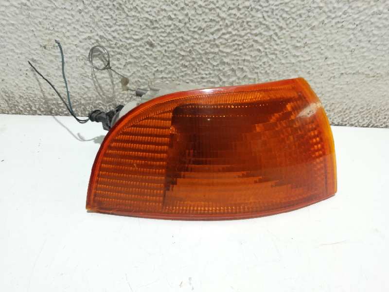 FIAT Punto 1 generation (1993-1999) Front Right Fender Turn Signal 46402655, 46402657 18528450