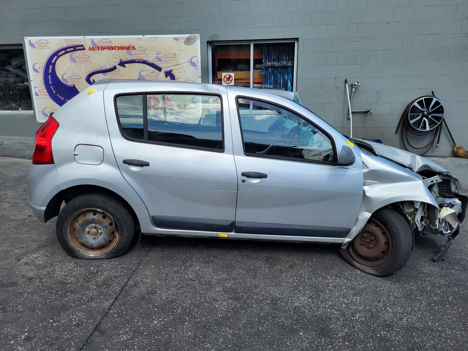 DACIA Sandero 2 generation (2013-2020) Främre höger dörrfönsterhiss 9030256 24022231