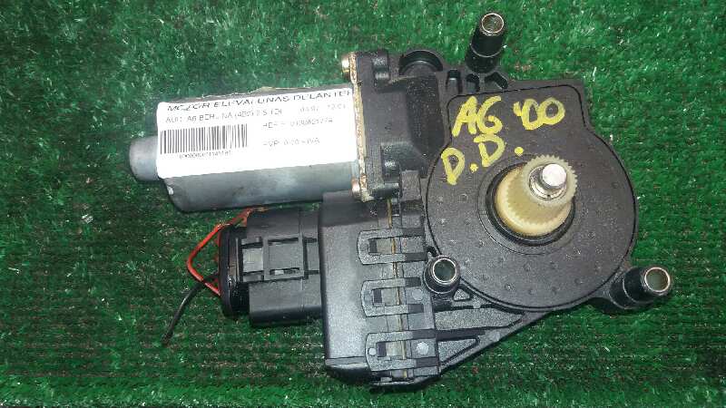 AUDI A3 8L (1996-2003) Front Right Door Window Control Motor 0130821774 18424820