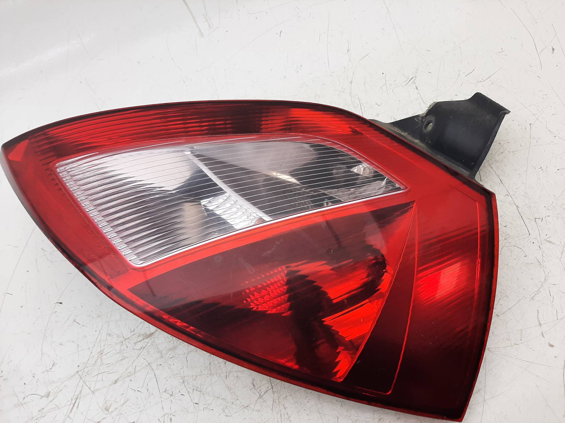 AUDI Megane 2 generation (2002-2012) Rear Right Taillight Lamp 8200073237 18586203