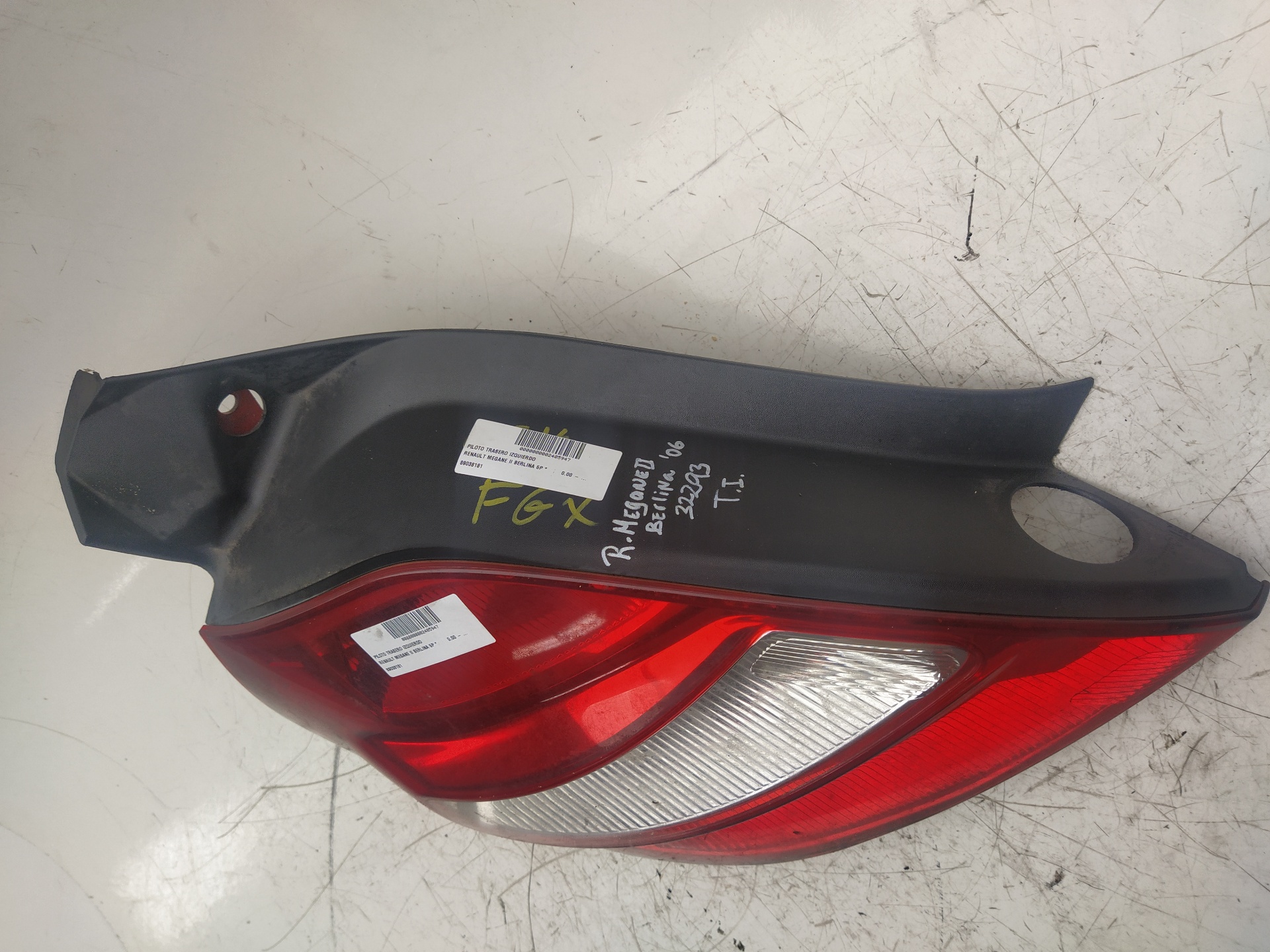 RENAULT Megane 2 generation (2002-2012) Rear Left Taillight 89038181 25767029