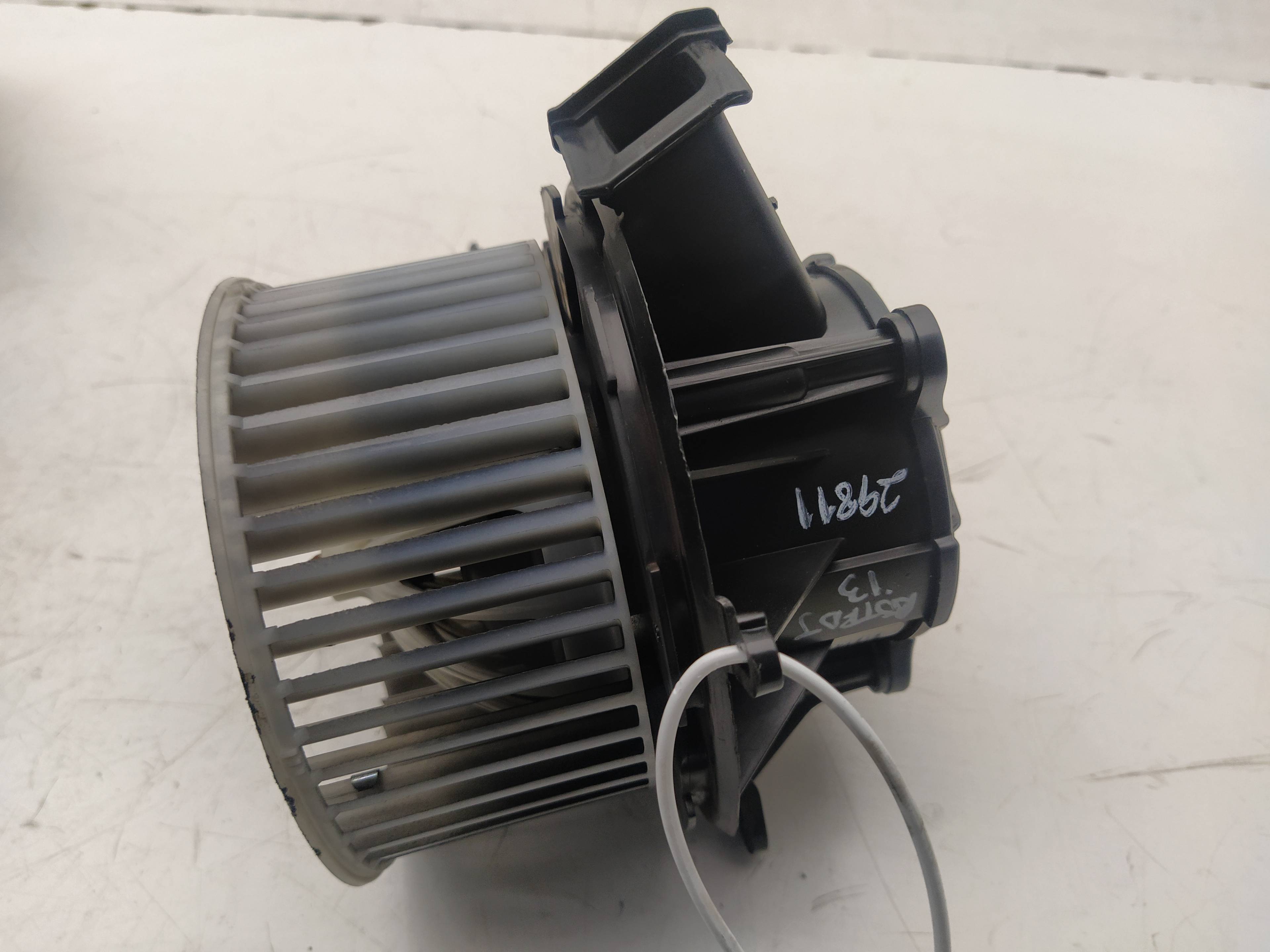 OPEL Astra J (2009-2020) Нагревательный вентиляторный моторчик салона U7253002 18630602