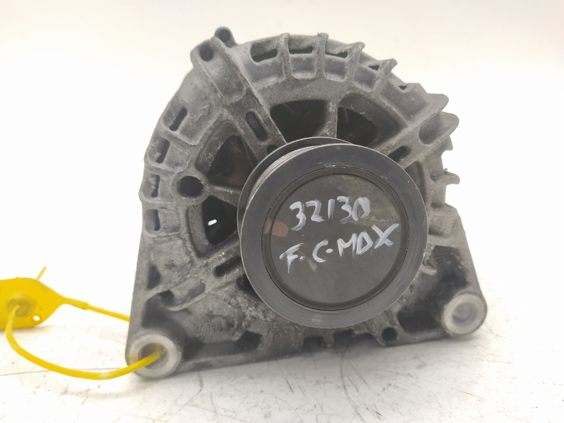 FORD C-Max 2 generation (2010-2019) Alternator AV6N10300DC, 2612672B, 30659389 24599128