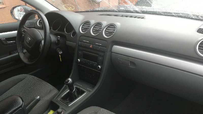 SEAT Exeo 1 generation (2009-2012) Priekšējās labās durvis 3R0831052 18477301