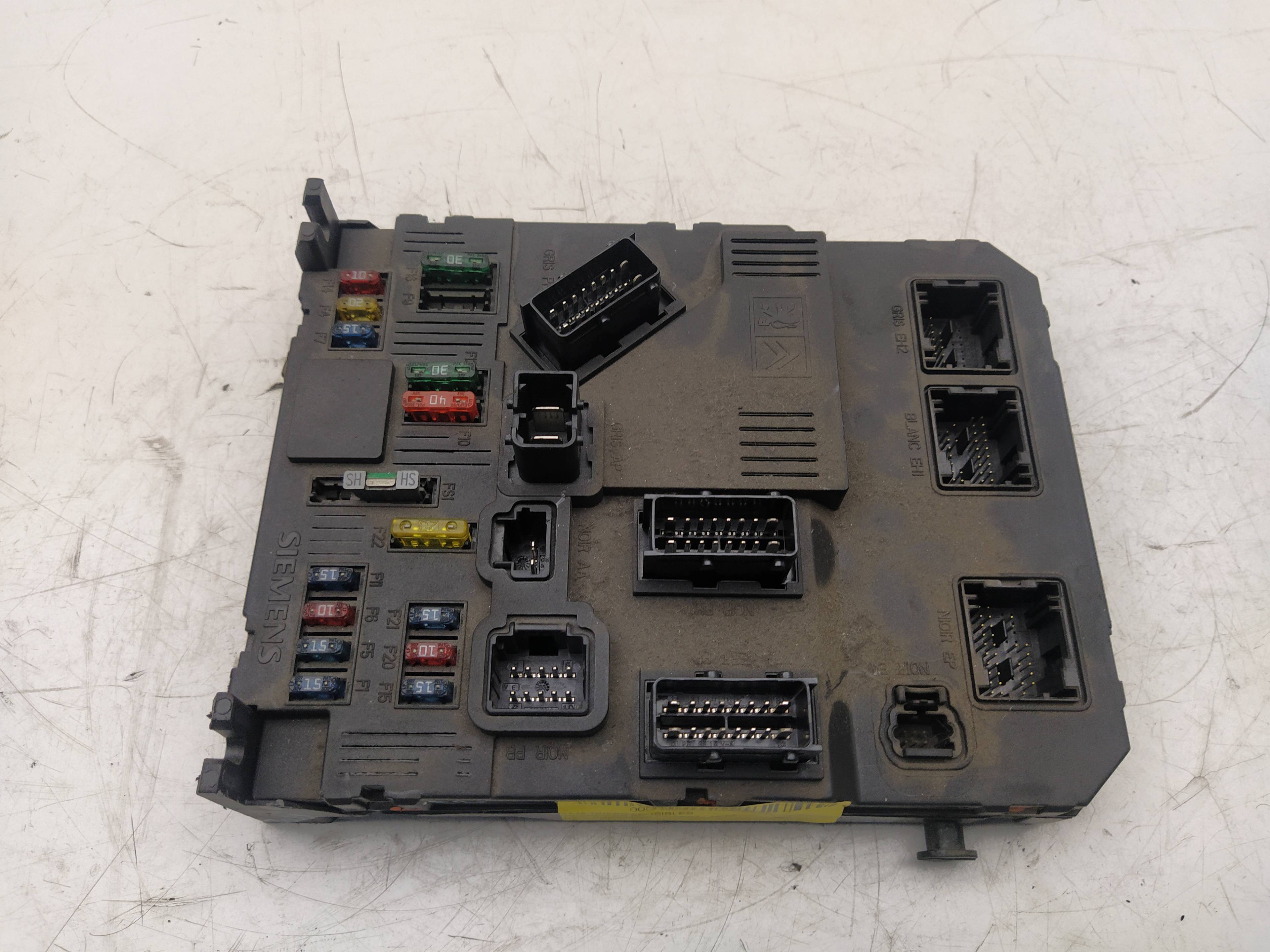 FORD USA C2 1 generation (2003-2009) Fuse Box 9650585780 18624890