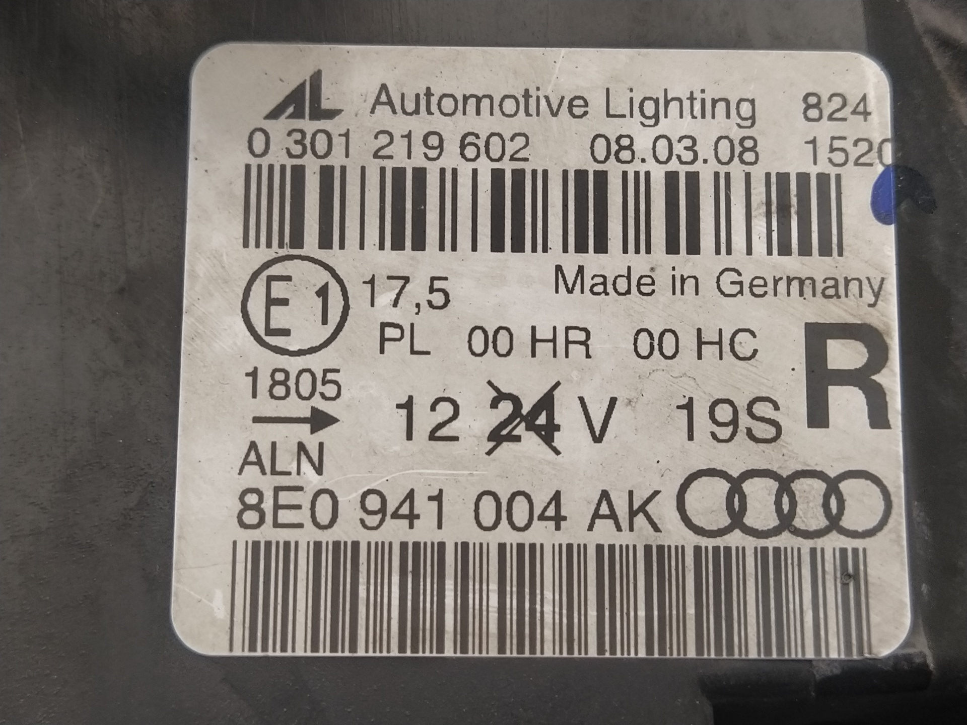 AUDI A4 B7/8E (2004-2008) Oikea etuvalo 8E0941004AK 25700429