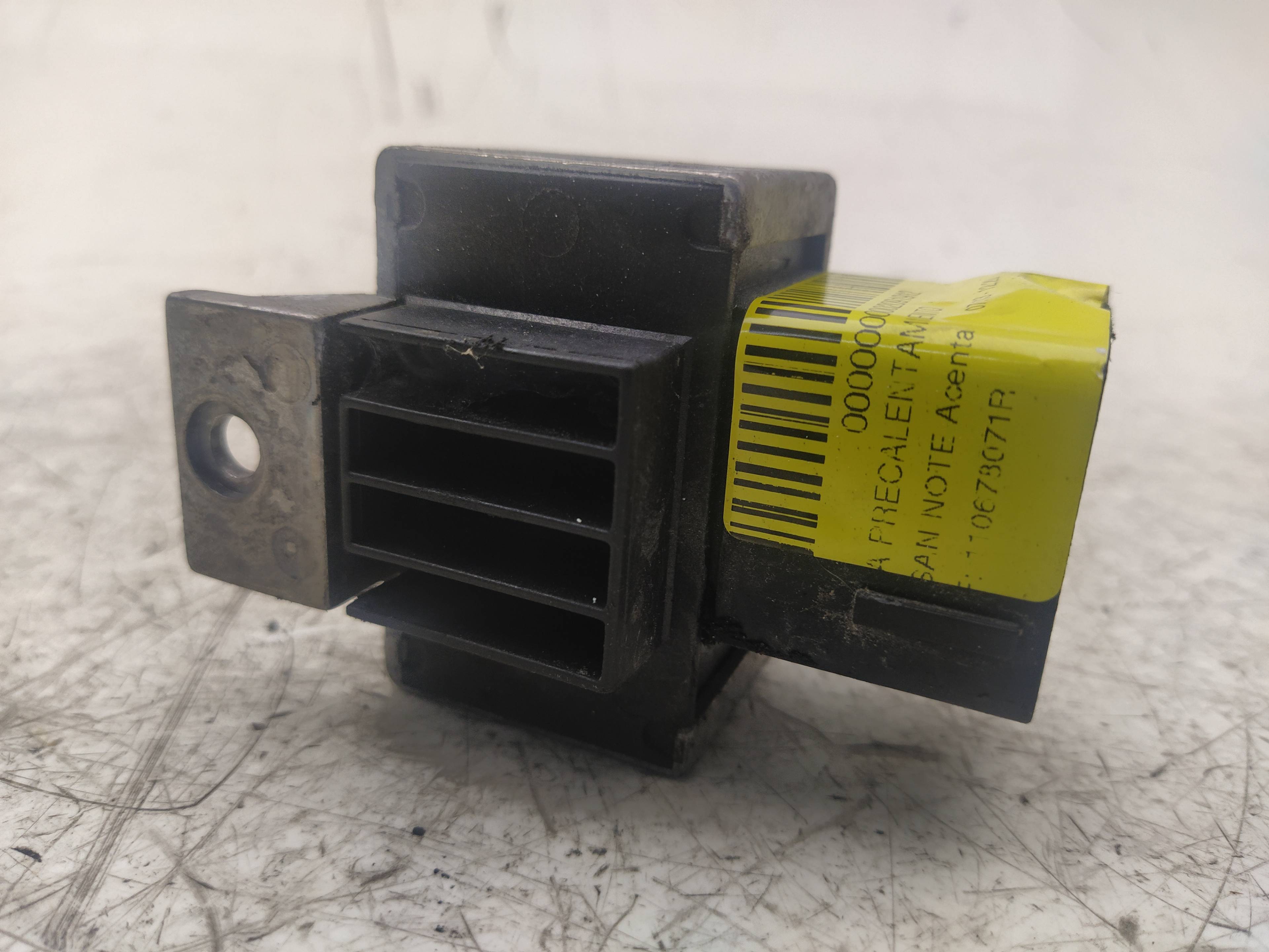 NISSAN Note E12 (2013-2021) Relays 110678071R 24011004