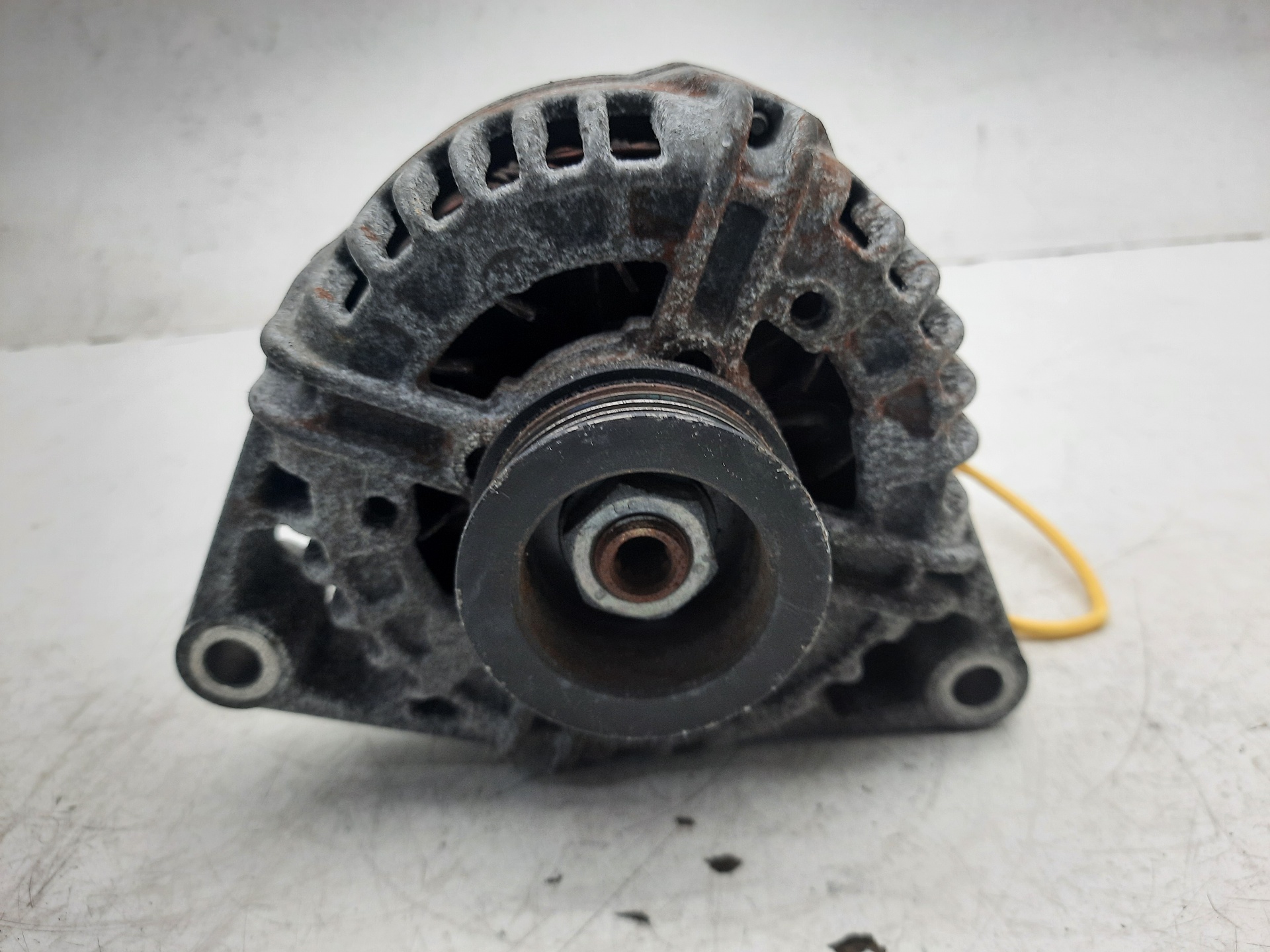 VAUXHALL Astra J (2009-2020) Alternator 0124425024,55556069 20570841