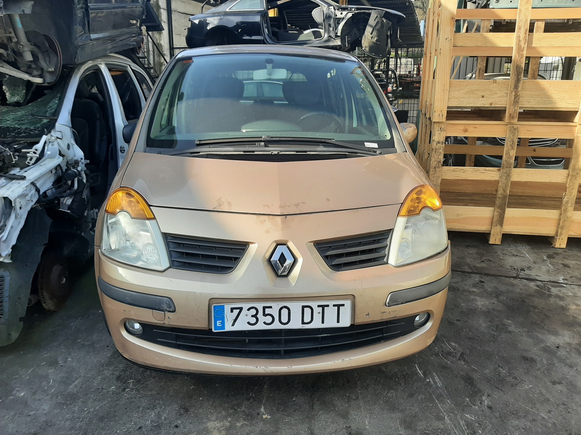 RENAULT Modus 1 generation (2004-2012) Πλήμνη μπροστινού αριστερού τροχού 8200345944 24029186