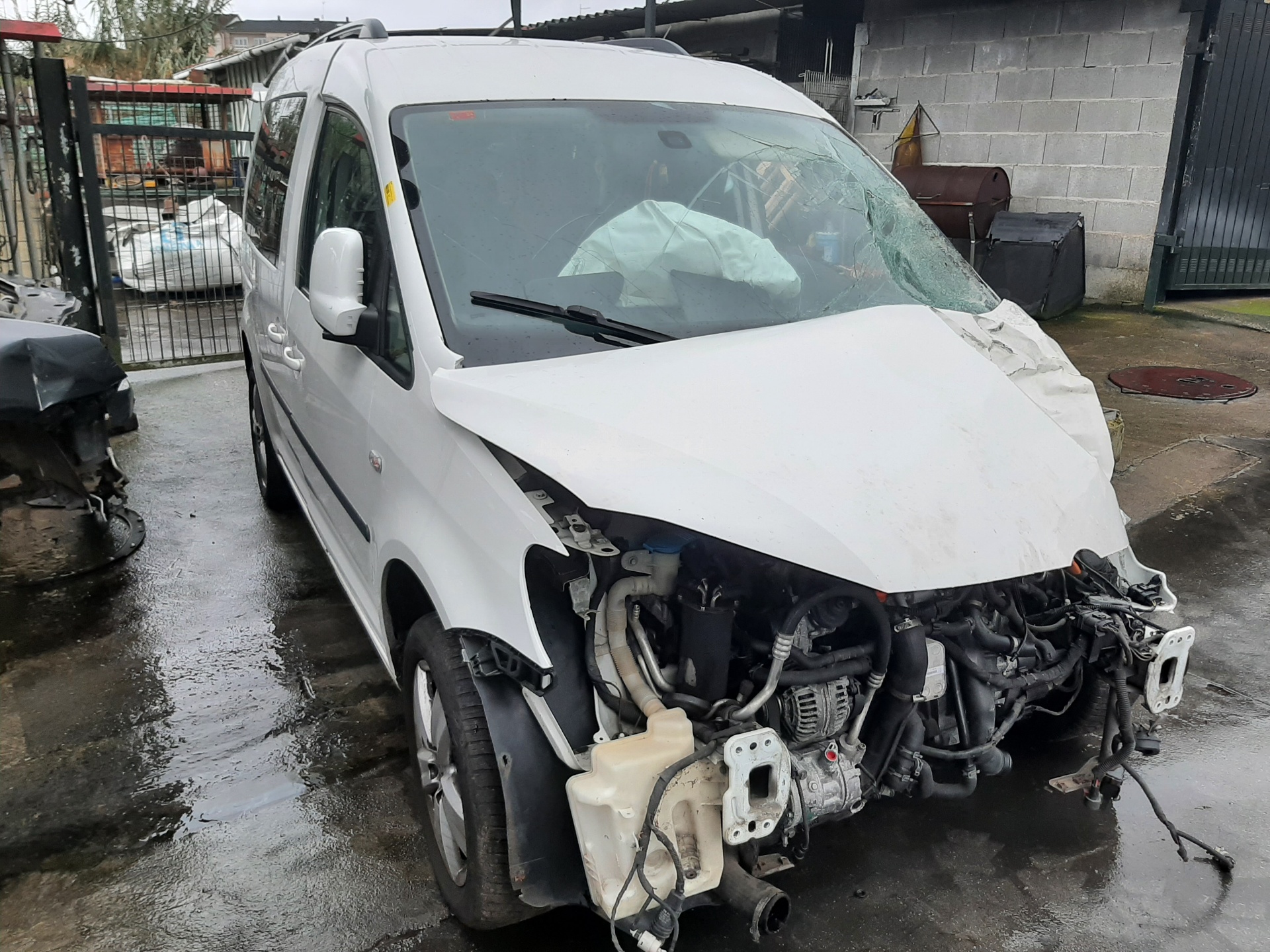 VOLKSWAGEN Caddy 3 generation (2004-2015) Främre vänstra dörrlås 3D1837015AP 22294463