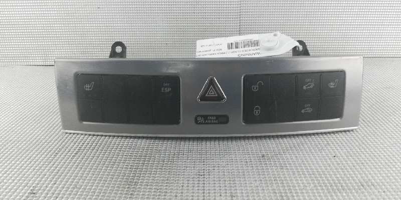 BMW C-Class W203/S203/CL203 (2000-2008) Buton oprire de urgență 2038703510 18456984