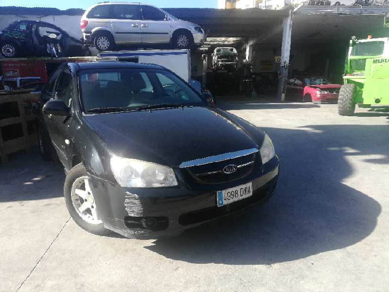 KIA Cerato 1 generation (2004-2009) Priekinių dešinių durų stiklo pakelėjas 824802F020 18519682