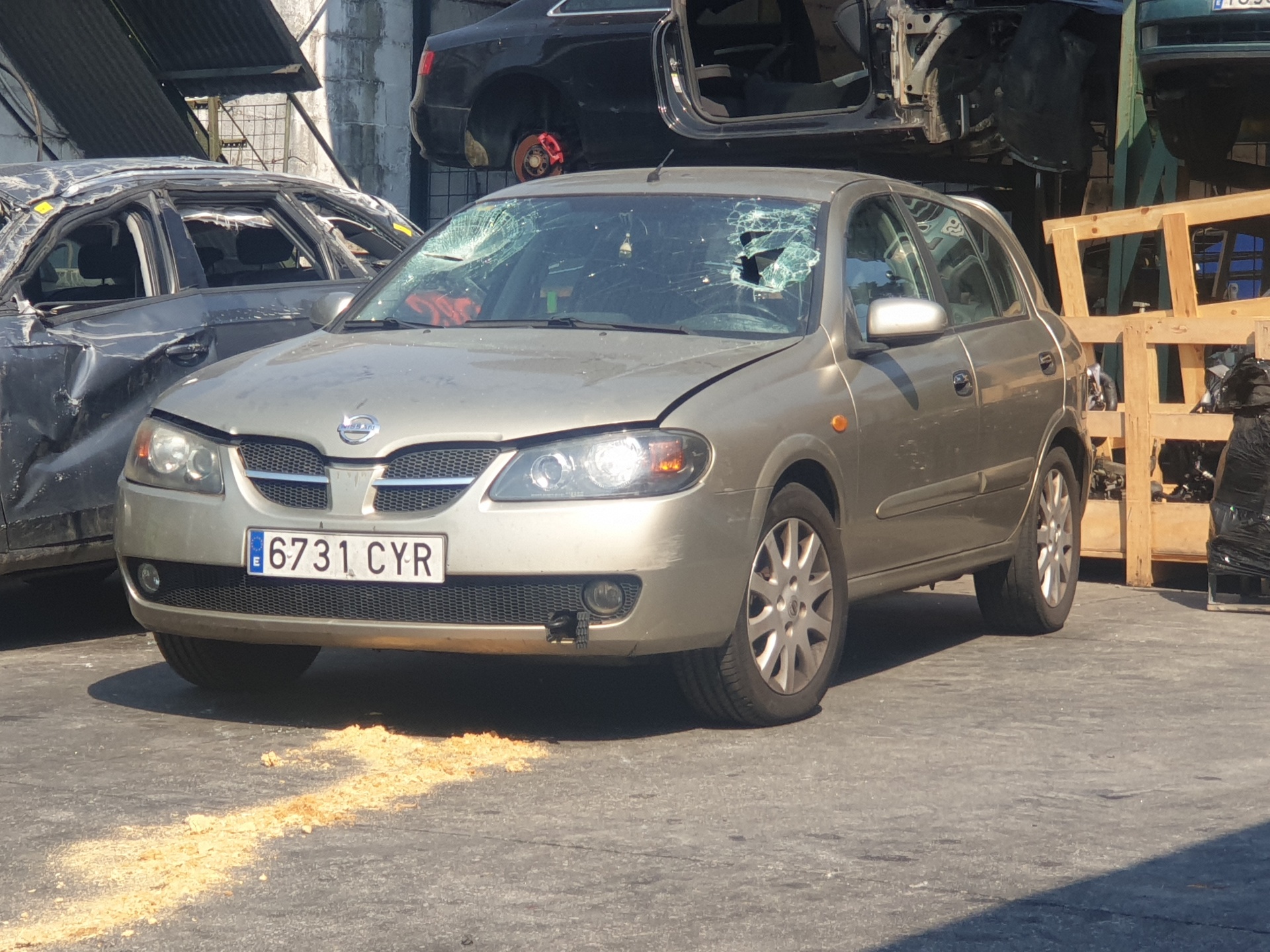 NISSAN Almera N16 (2000-2006) Aizmugurējo kreiso durvju slēdzene A5E5TA839015E 18624362