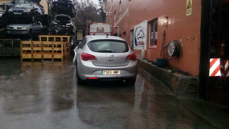 OPEL Astra J (2009-2020) Främre höger dörrfönsterhiss 25905999