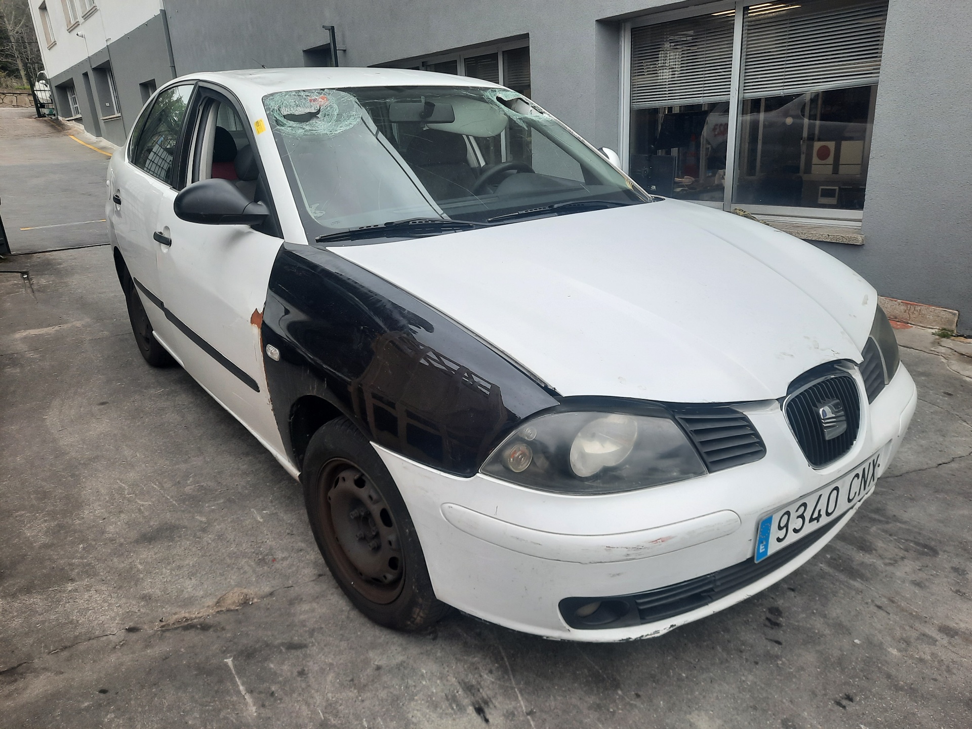 SEAT Cordoba 2 generation (1999-2009) Насос гидроусилителя 6Q0423156S 21285954