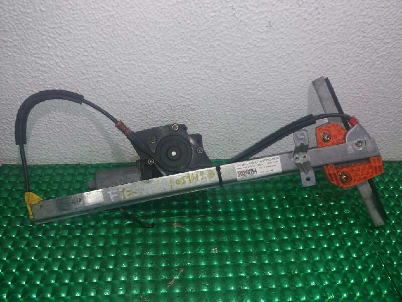 NISSAN Fiesta 4 generation (1996-2002) Front Right Door Window Regulator 0130821683 18405133